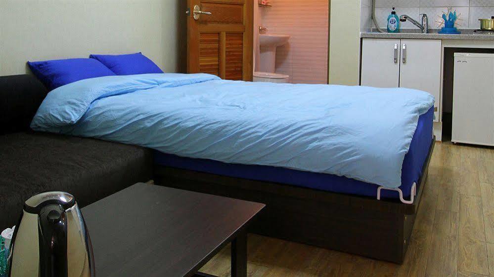 Hotel Again 2*